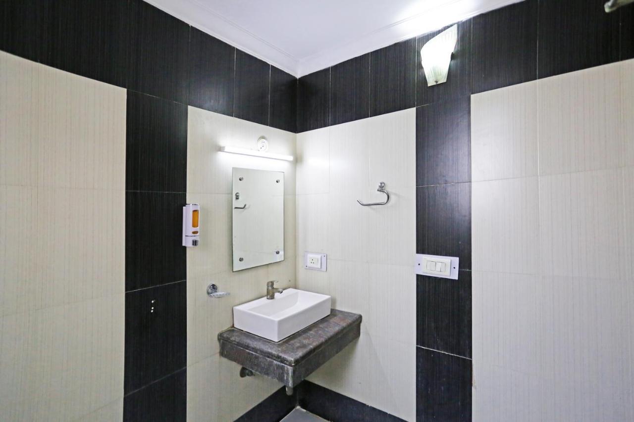 Hotel Ambrosia - A Boutique Hotel New Delhi Eksteriør billede