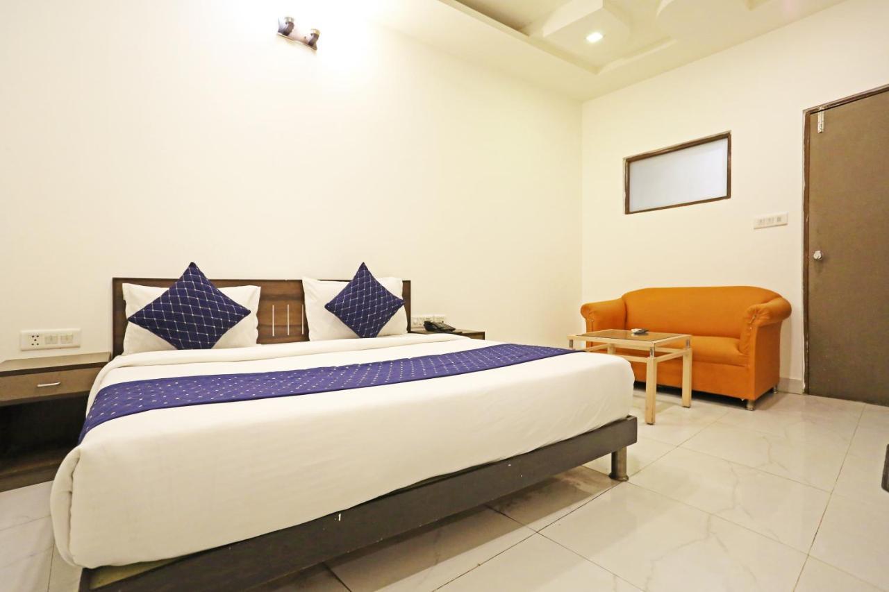 Hotel Ambrosia - A Boutique Hotel New Delhi Eksteriør billede