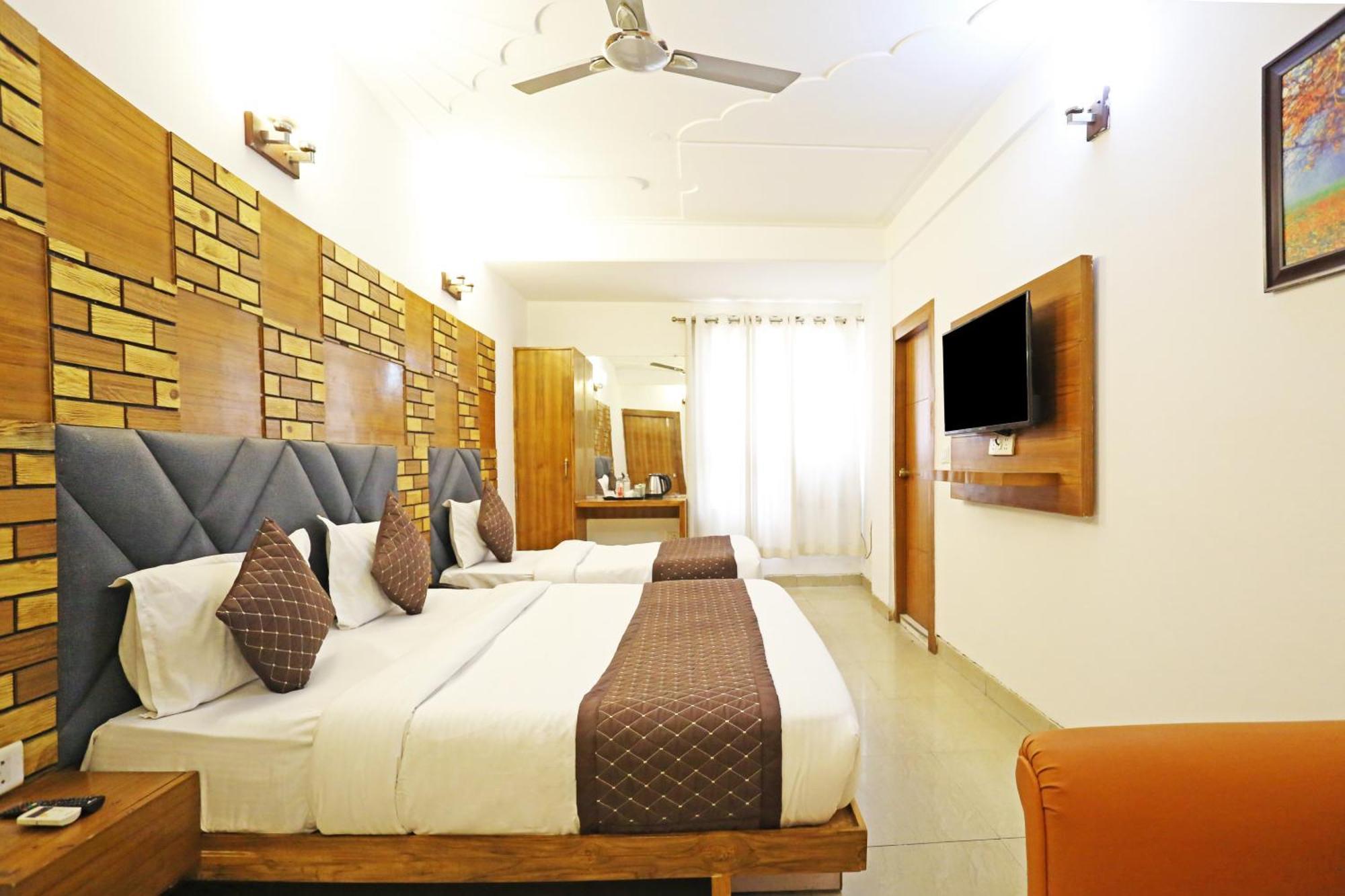 Hotel Ambrosia - A Boutique Hotel New Delhi Eksteriør billede