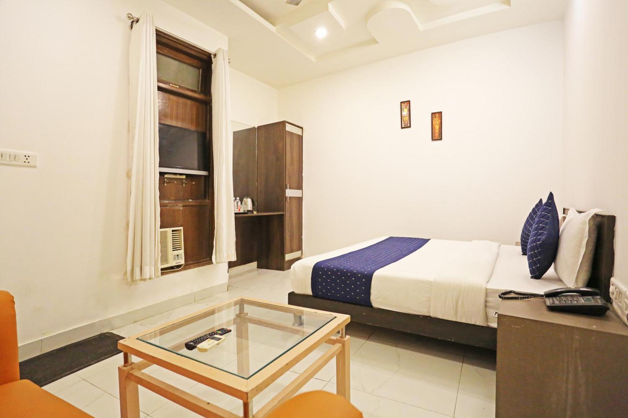 Hotel Ambrosia - A Boutique Hotel New Delhi Eksteriør billede