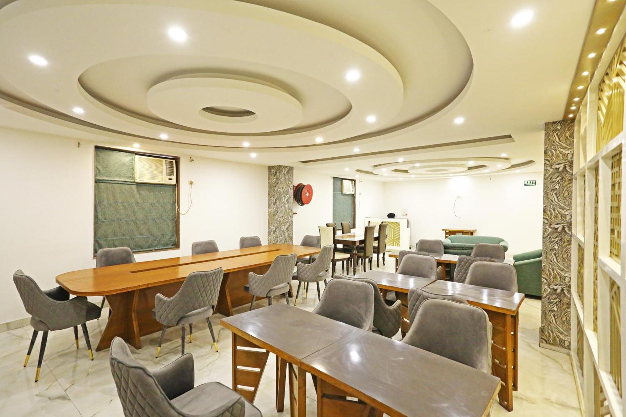 Hotel Ambrosia - A Boutique Hotel New Delhi Eksteriør billede